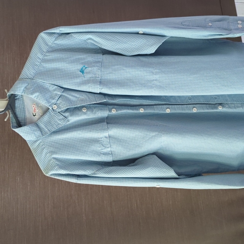 World wide sportsman Long sleeve blue button down shirt Size large